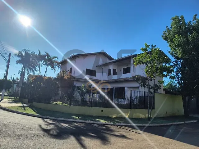 Casa com 470m² 4 quartos e 4 banheiros, à venda, no bairro Parque Residencial Imigrantes em Holambra