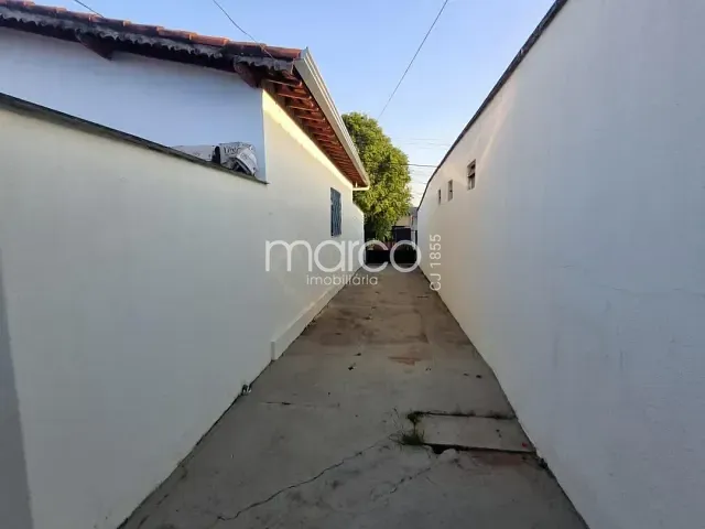 Casa 2 quartos e 1 banheiro, para alugar, no bairro Conjunto Caiçara em Goiânia