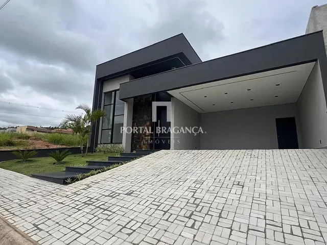 Casa com 349m² 3 quartos e 5 banheiros, à venda, no bairro Condomínio Residencial Euroville II em Bragança Paulista