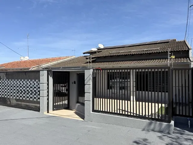 Casa com 384m² 3 quartos e 3 banheiros, à venda, no bairro Brasília em Londrina
