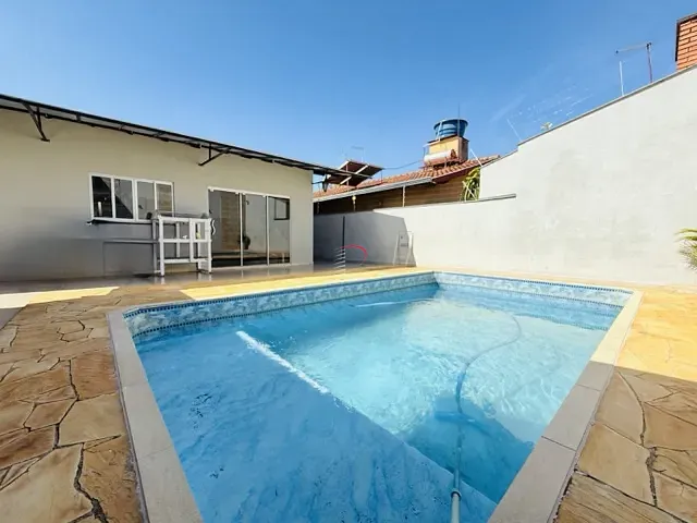 Casa com 384m² 3 quartos e 3 banheiros, à venda, no bairro Brasília em Londrina