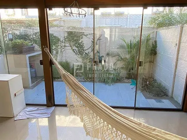 Casa com 94m² 2 quartos e 2 banheiros, à venda, no bairro Areal em Pelotas