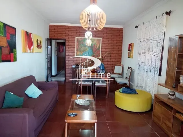 Casa com 389m² 4 quartos e 3 banheiros, à venda, no bairro Maria Paula em Niterói