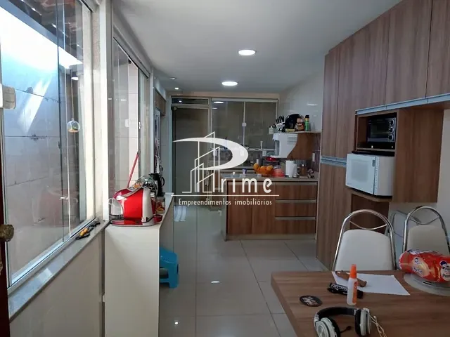 Casa com 389m² 4 quartos e 3 banheiros, à venda, no bairro Maria Paula em Niterói