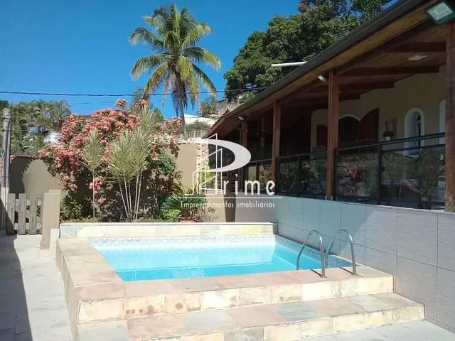 Casa com 389m² 4 quartos e 3 banheiros, à venda, no bairro Maria Paula em Niterói