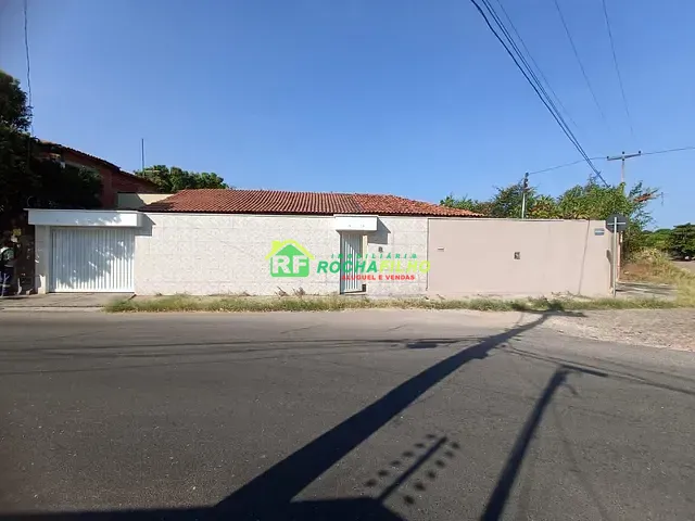 Casa com 400m², para alugar, no bairro São Cristóvão em Teresina