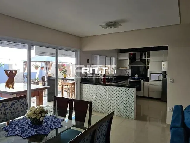 Casa com 300m² 3 quartos e 1 banheiro, à venda, no bairro Pinheiro em Valinhos