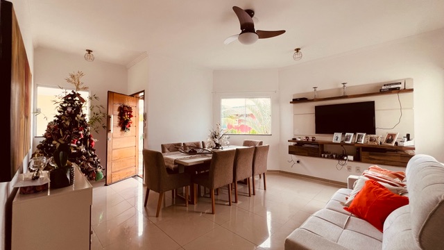 Casa com 245m² 3 quartos e 2 banheiros, à venda, no bairro Nova São Pedro em São Pedro da Aldeia