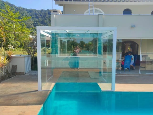 Casa com 1038m² 4 quartos e 5 banheiros, à venda, no bairro Enseada Guaruja em Guarujá