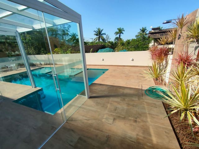 Casa com 1038m² 4 quartos e 5 banheiros, à venda, no bairro Enseada Guaruja em Guarujá