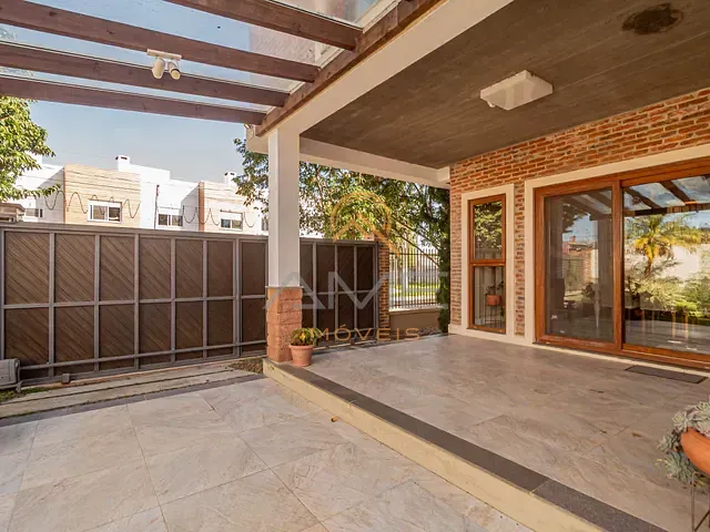 Casa 3 quartos e 3 banheiros, à venda, no bairro Laranjal em Pelotas