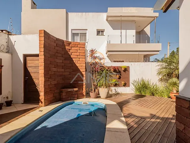 Casa 3 quartos e 3 banheiros, à venda, no bairro Laranjal em Pelotas