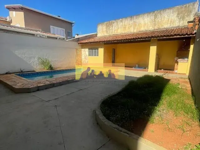 Casa com 300m² 3 quartos e 3 banheiros, para alugar, no bairro Cidade Universitária em Campinas