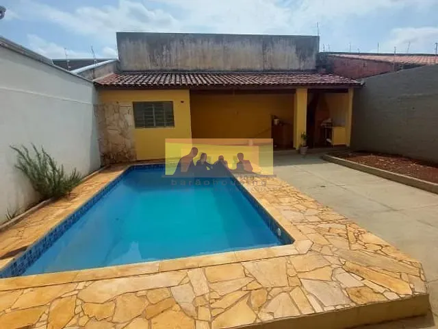 Casa com 300m² 3 quartos e 3 banheiros, para alugar, no bairro Cidade Universitária em Campinas