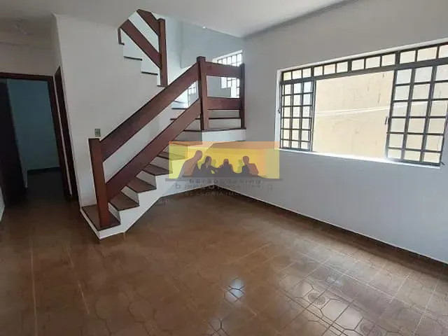 Casa com 300m² 3 quartos e 3 banheiros, para alugar, no bairro Cidade Universitária em Campinas