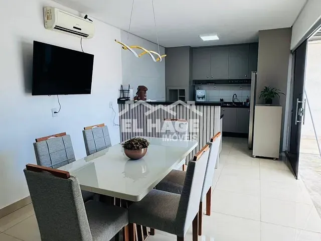 Casa com 137m² 3 quartos e 2 banheiros, à venda, no bairro Jardim Imperial em Cuiabá