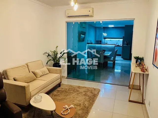 Casa com 137m² 3 quartos e 2 banheiros, à venda, no bairro Jardim Imperial em Cuiabá