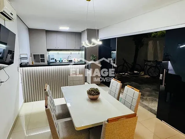 Casa com 137m² 3 quartos e 2 banheiros, à venda, no bairro Jardim Imperial em Cuiabá