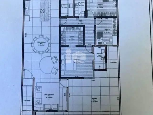 Casa com 300m² 3 quartos e 2 banheiros, à venda, no bairro Belmonte em Rolândia