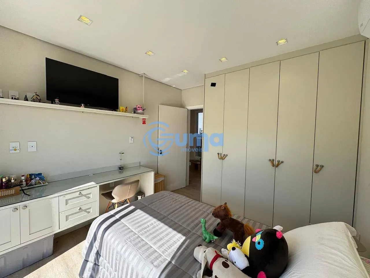 Casa, 4 quartos, 240 m² - Foto 17