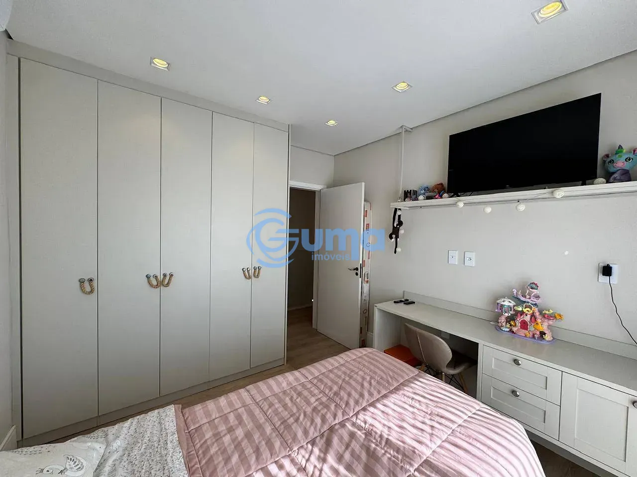 Casa, 4 quartos, 240 m² - Foto 22