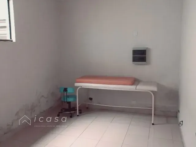 Casa com 169m² 3 quartos e 2 banheiros, à venda, no bairro Centro em Taubaté