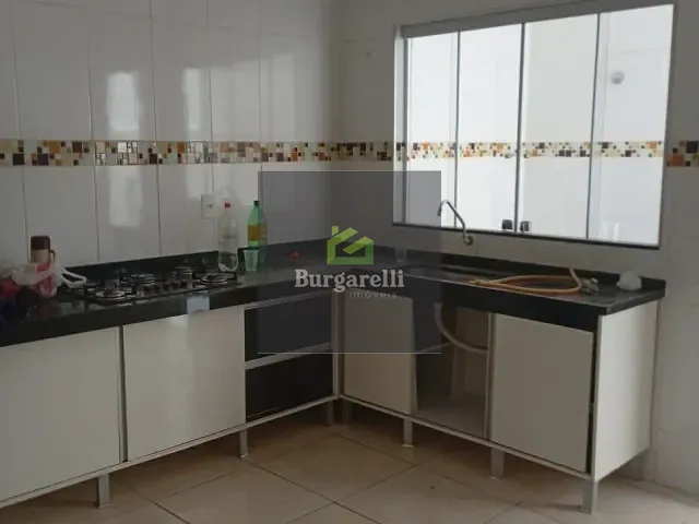 Casa 3 quartos e 2 banheiros, para alugar, no bairro Jardim Campestre II em Lavras