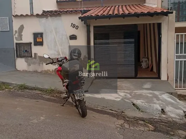 Casa 3 quartos e 2 banheiros, para alugar, no bairro Jardim Campestre II em Lavras