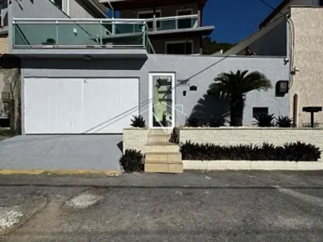 Casa com 270m² 3 quartos e 2 banheiros, à venda, no bairro Araçatiba em Maricá