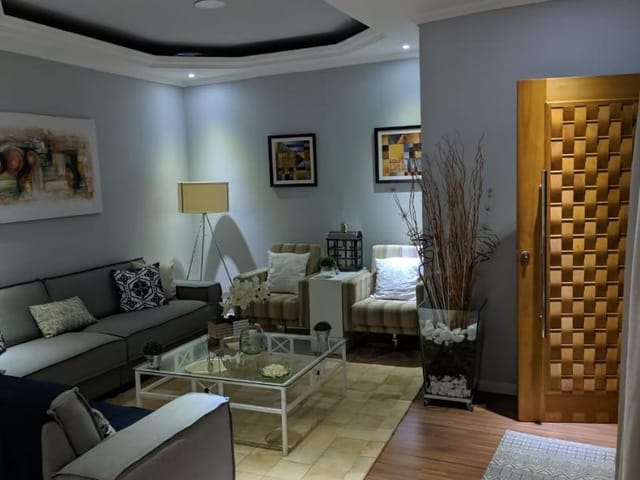 Casa com 184m² 7 quartos e 2 banheiros, à venda, no bairro Jardim Santa Zélia em São Paulo