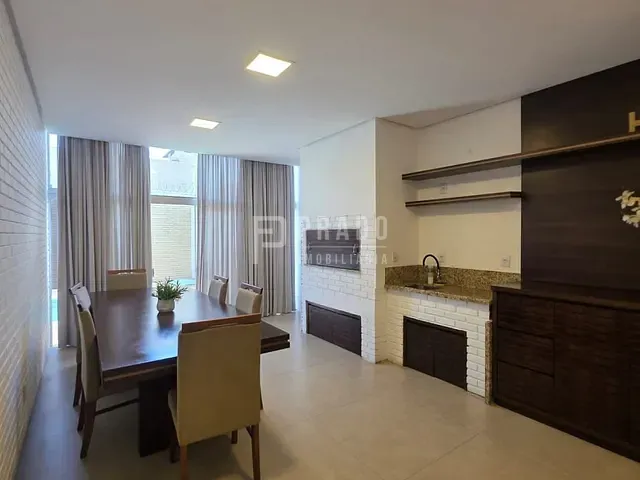 Casa 3 quartos e 3 banheiros, à venda, no bairro Três Vendas em Pelotas