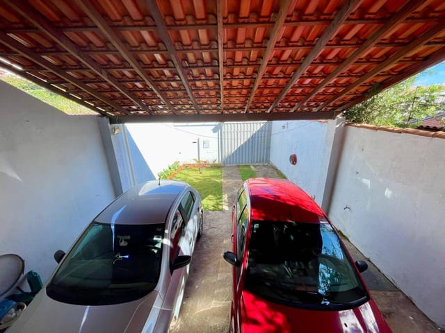 Casa 4 quartos e 1 banheiro, à venda, no bairro Heliópolis em Belo Horizonte