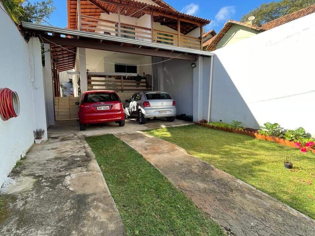 Casa 4 quartos e 1 banheiro, à venda, no bairro Heliópolis em Belo Horizonte