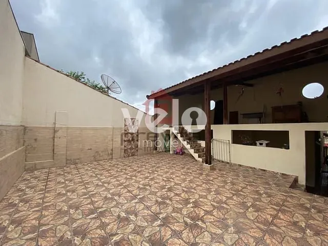 Casa com 240m² 3 quartos e 3 banheiros, à venda, no bairro Jardim Russi em Taubaté