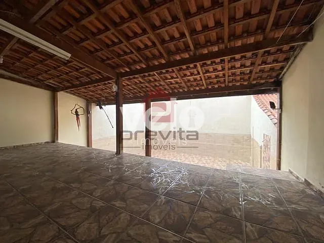 Casa com 240m² 3 quartos e 3 banheiros, à venda, no bairro Jardim Russi em Taubaté