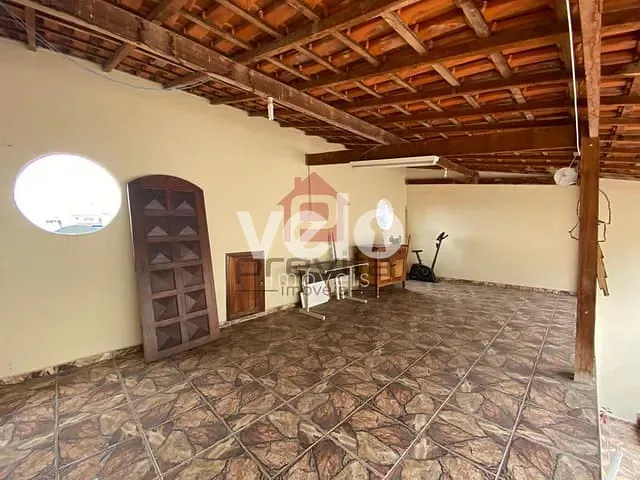 Casa com 240m² 3 quartos e 3 banheiros, à venda, no bairro Jardim Russi em Taubaté