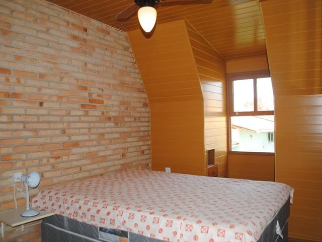 Casa com 600m² 3 quartos e 2 banheiros, para alugar, no bairro Ingleses Norte em Florianópolis