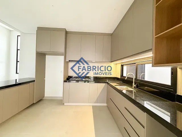 Casa com 149m² 3 quartos e 3 banheiros, à venda, no bairro JD VERA CRUZ em Louveira