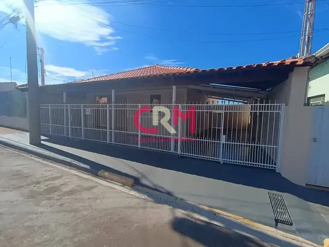 Casa com 242m² 2 quartos e 1 banheiro, à venda, no bairro Centro em Taquaritinga
