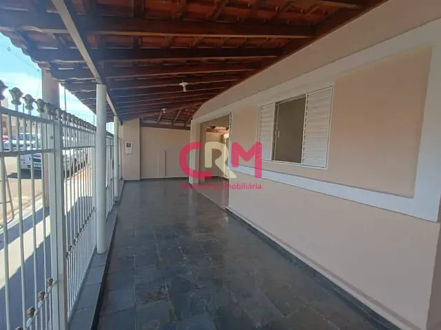 Casa com 242m² 2 quartos e 1 banheiro, à venda, no bairro Centro em Taquaritinga