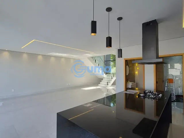 Casa com 300m² 3 quartos e 4 banheiros, à venda, no bairro Condomínio Residencial Euroville II em Bragança Paulista