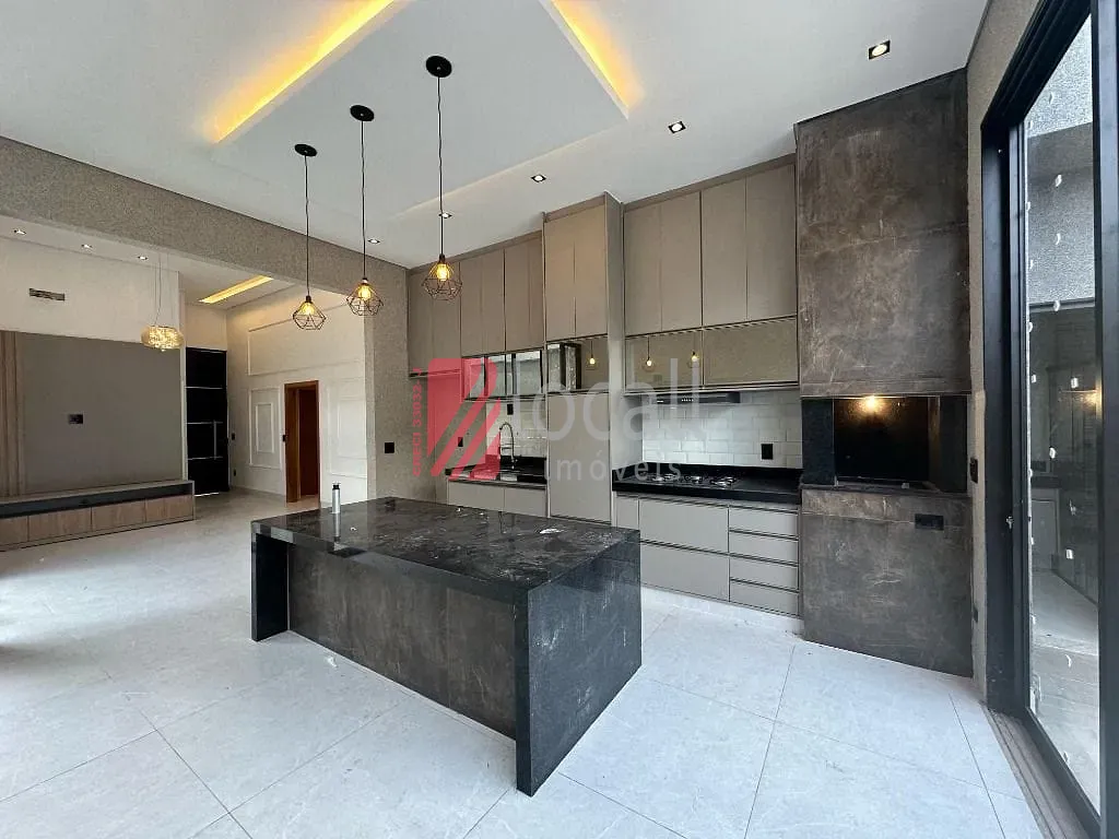 Casa com 3 quartos à venda, 152m² — foto 2 de 17