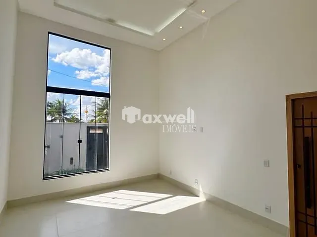 Casa com 210m² 3 quartos e 3 banheiros, à venda, no bairro Setor Araguaia em Aparecida de Goiânia