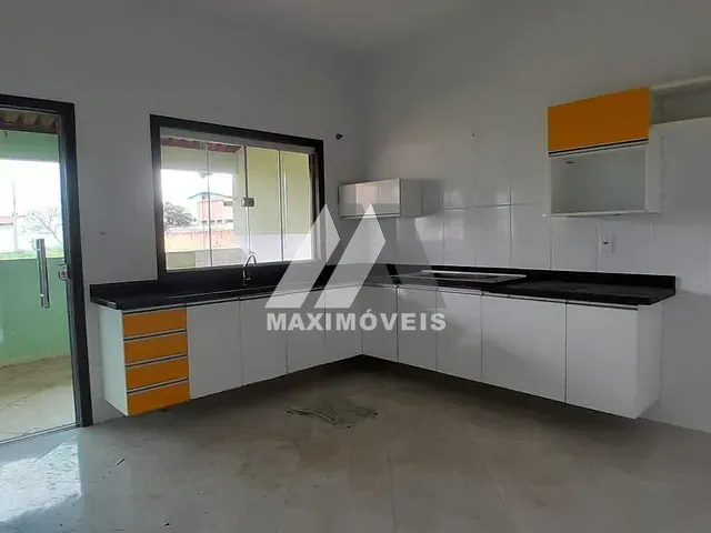 Casa 3 quartos e 1 banheiro, para alugar, no bairro São Francisco em Araçuaí