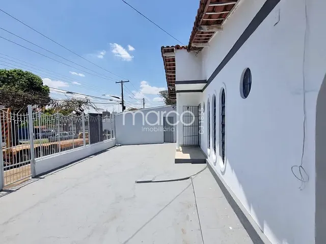 Casa 3 quartos e 2 banheiros, para alugar, no bairro Setor Leste Universitário em Goiânia
