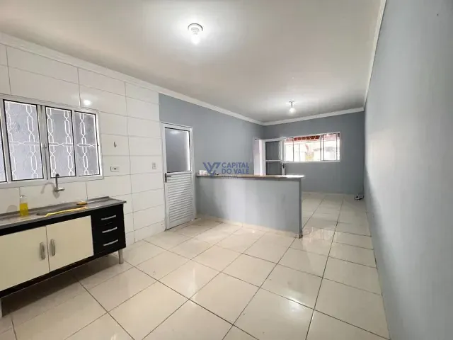 Casa com 130m² 3 quartos e 2 banheiros, à venda, no bairro Jardim Oriente em São José dos Campos