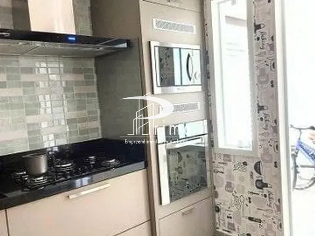 Casa com 350m² 3 quartos e 6 banheiros, à venda, no bairro Camboinhas em Niterói