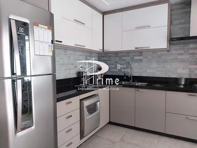 Casa com 350m² 3 quartos e 6 banheiros, à venda, no bairro Camboinhas em Niterói