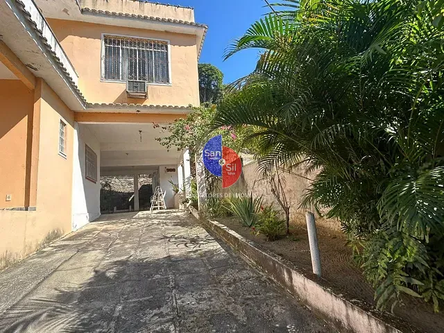 Casa com 1506m² 5 quartos e 3 banheiros, à venda, no bairro Praia de Olaria (Praia de Mauá) em Magé
