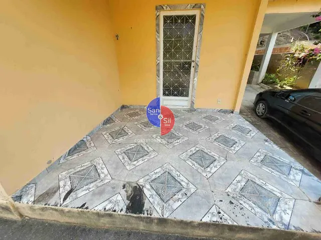 Casa com 1506m² 5 quartos e 3 banheiros, à venda, no bairro Praia de Olaria (Praia de Mauá) em Magé